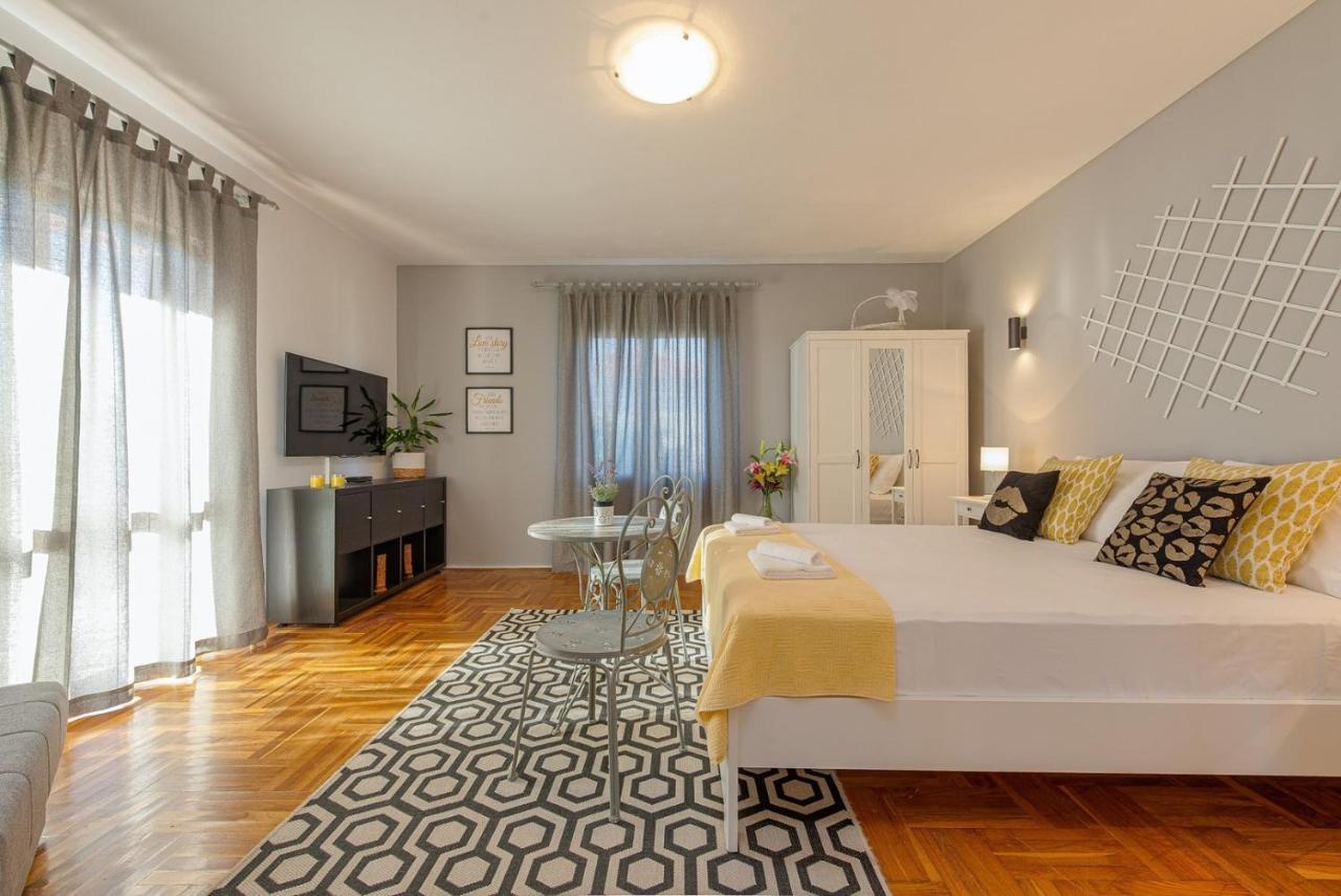 Apartment Bo&Dy With Private Pool Rogoznica Kültér fotó